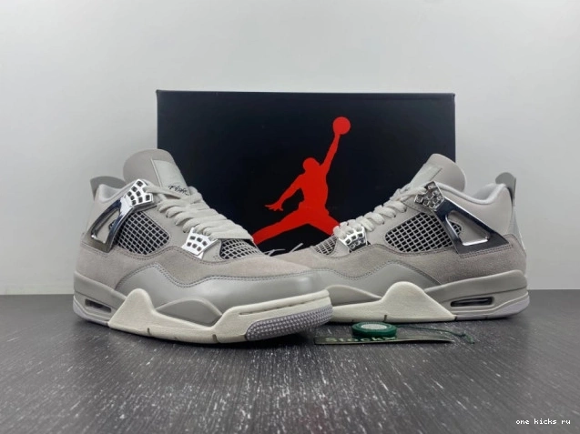 Chep Onekick Jordan Frozen AQ9129-001 Moments 4 Air 0626